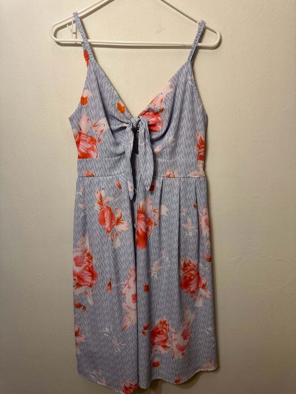 ECOWISH Women's Tie Front Floral Striped Midi Dress V-Neck Spaghetti Strap Butto - Picture 2 of 8